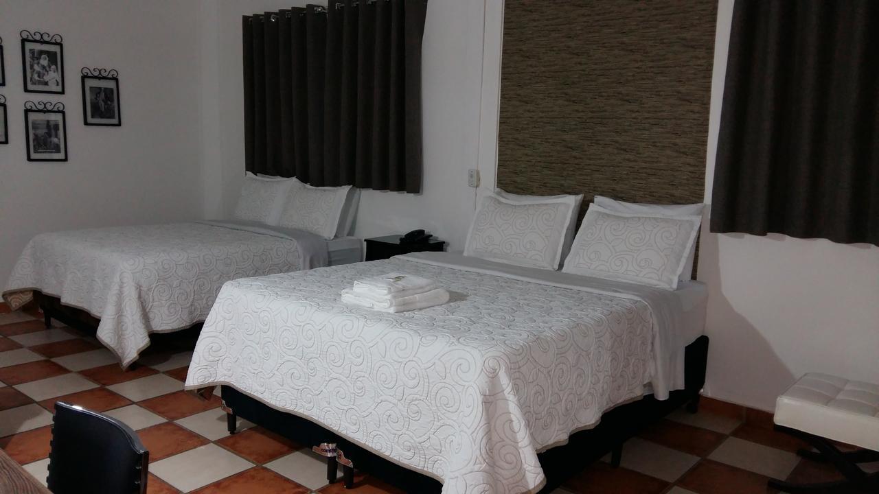 Medieval Hotel Tres Coracoes Esterno foto